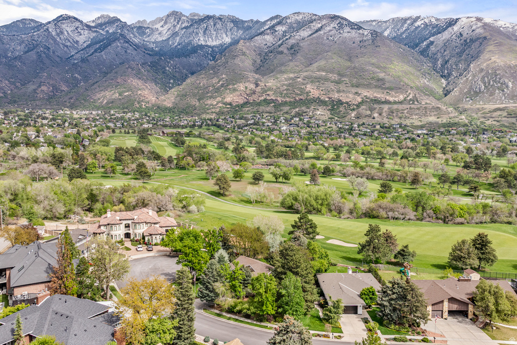 11831 S HIDDEN VALLEY CLUB DR Sandy, UT 84092