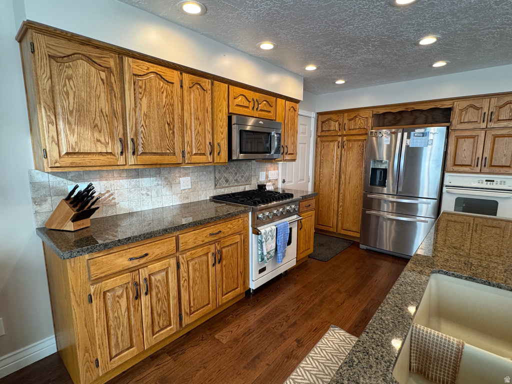 1959 N 150 E Centerville, UT 84014