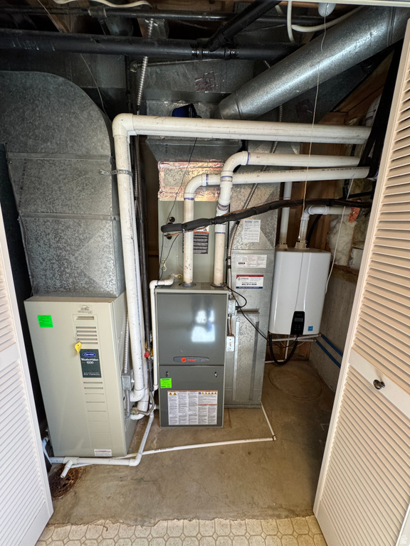 1959 N 150 E Centerville, UT 84014