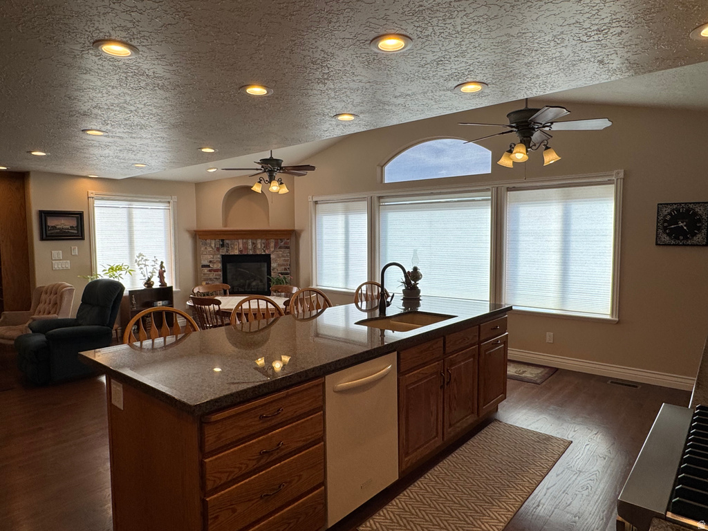 1959 N 150 E Centerville, UT 84014