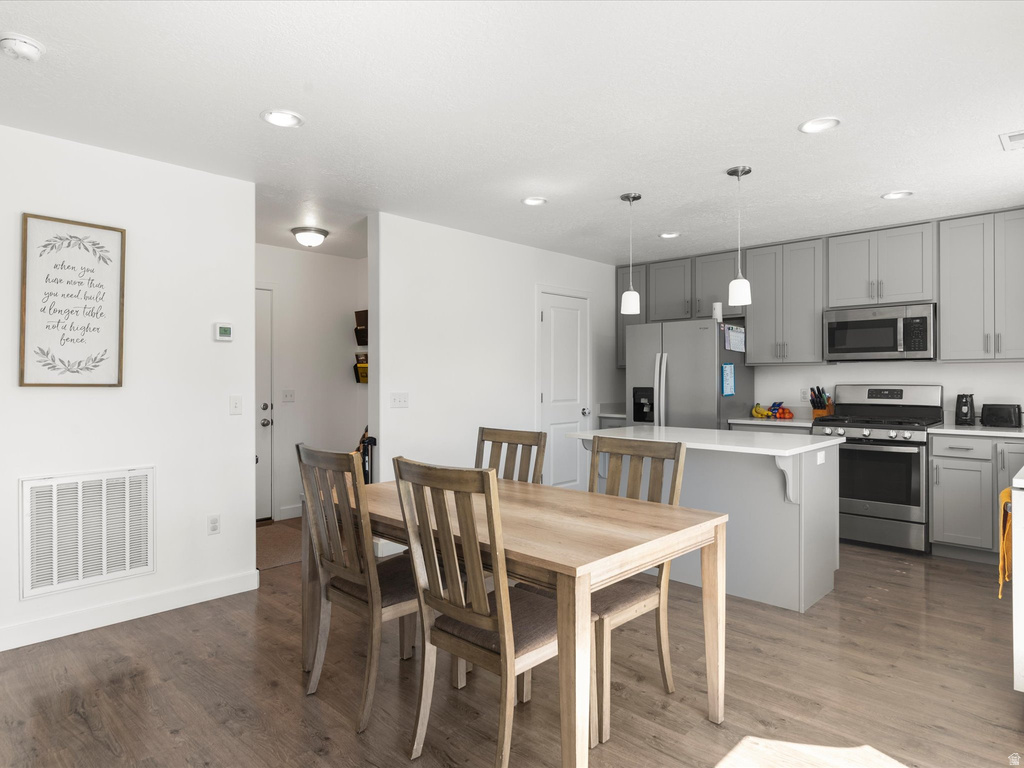1512 W PARKVIEW DR Syracuse, UT 84075