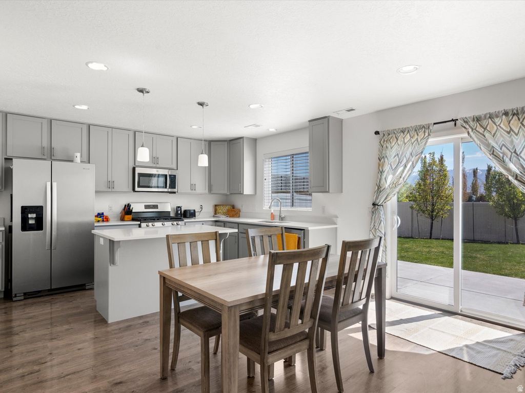 1512 W PARKVIEW DR Syracuse, UT 84075