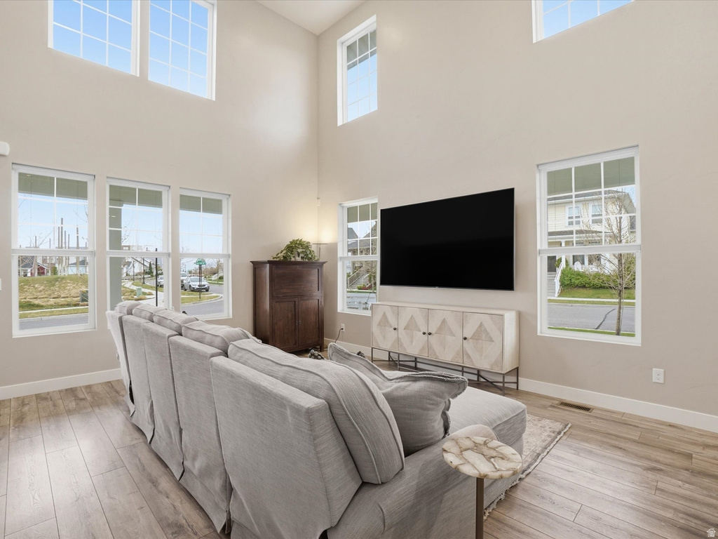 5488 W COPPER NEEDLE WAY South Jordan, UT 84009
