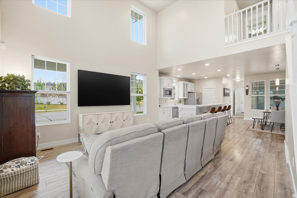 5488 W COPPER NEEDLE WAY South Jordan, UT 84009
