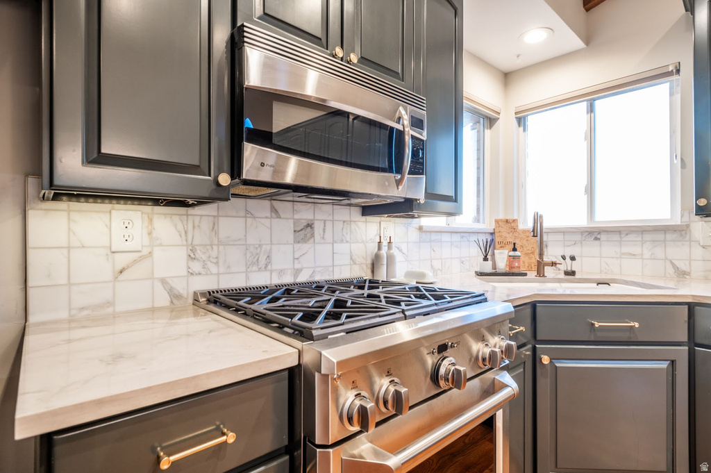 10721 S DIMPLE DELL DR Sandy, UT 84092