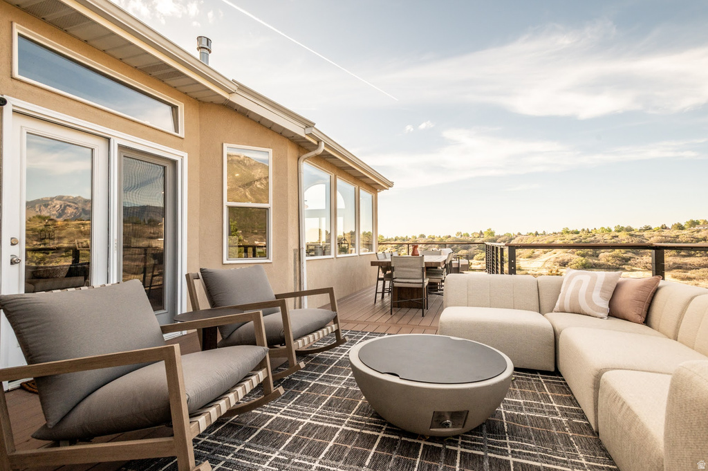 10721 S DIMPLE DELL DR Sandy, UT 84092