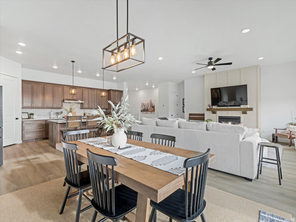 1223 E HOLLYHOCK WAY Layton, UT 84040