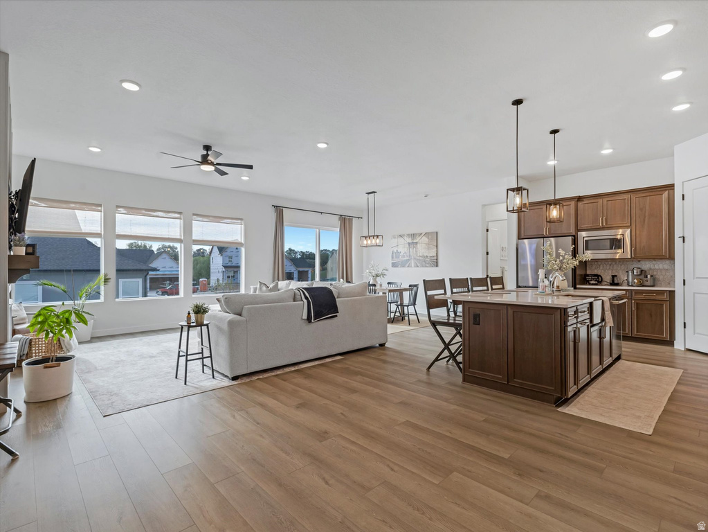 1223 E HOLLYHOCK WAY Layton, UT 84040