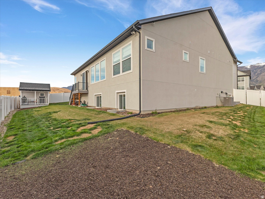 1223 E HOLLYHOCK WAY Layton, UT 84040