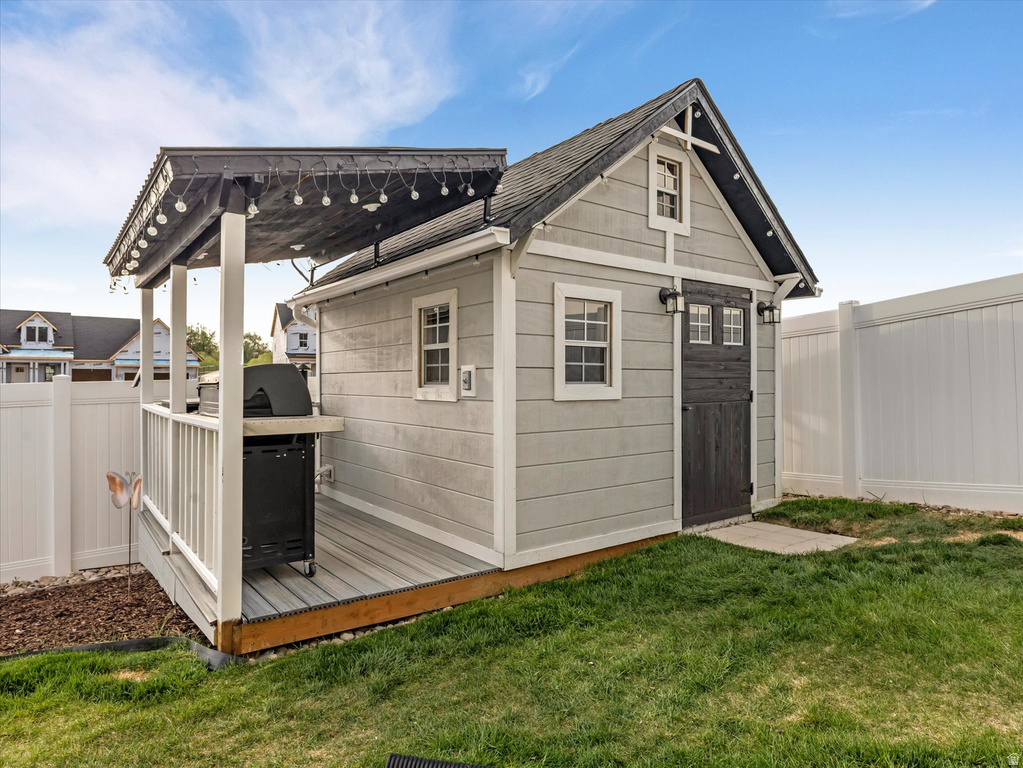 1223 E HOLLYHOCK WAY Layton, UT 84040