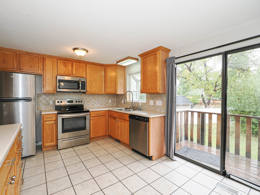 361 E 10450 S Sandy, UT 84070