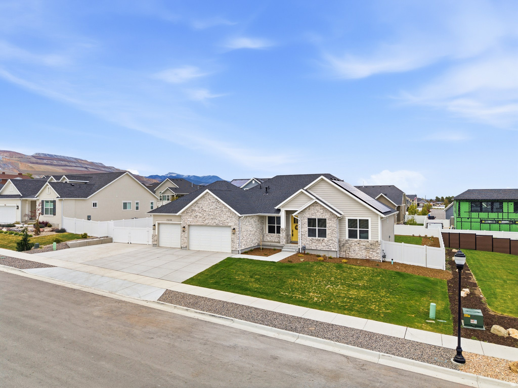 7236 W HALLS CROSSING DR Herriman, UT 84096