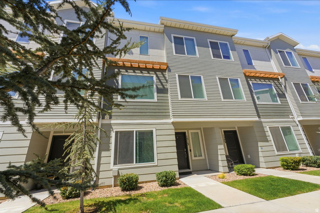 1513 S 630 W Orem, UT 84058
