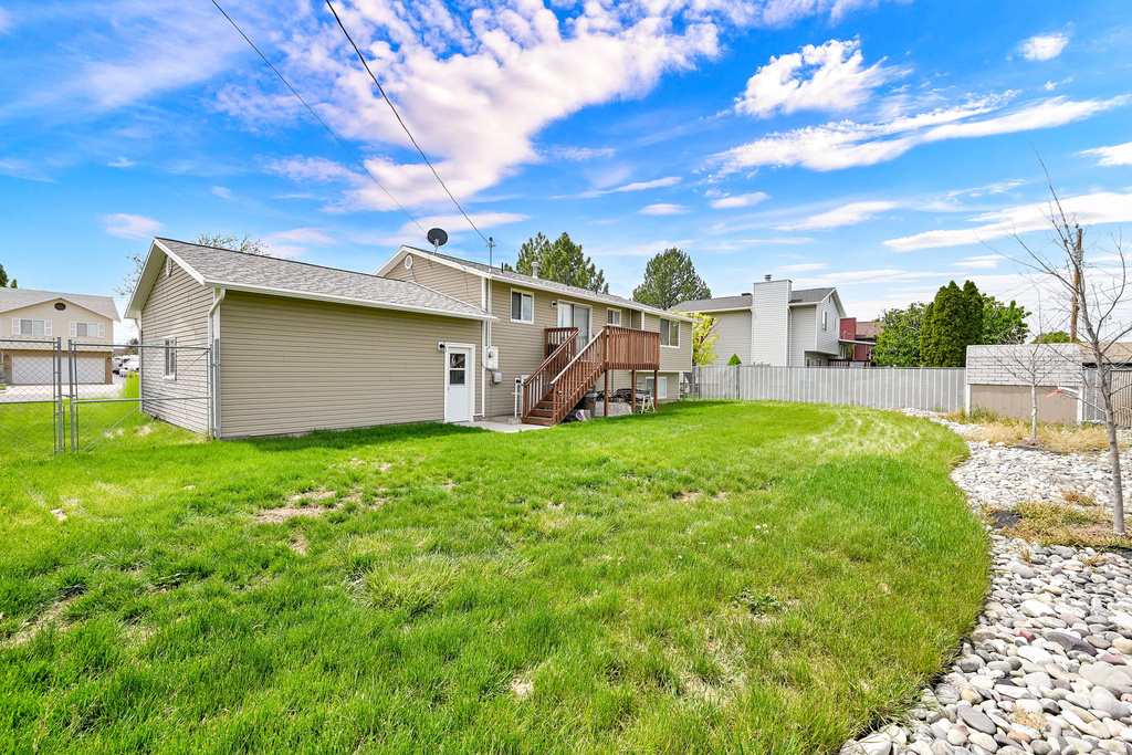 1890 W 2400 S Syracuse, UT 84075