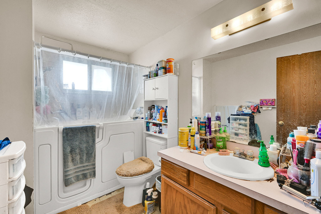 1890 W 2400 S Syracuse, UT 84075