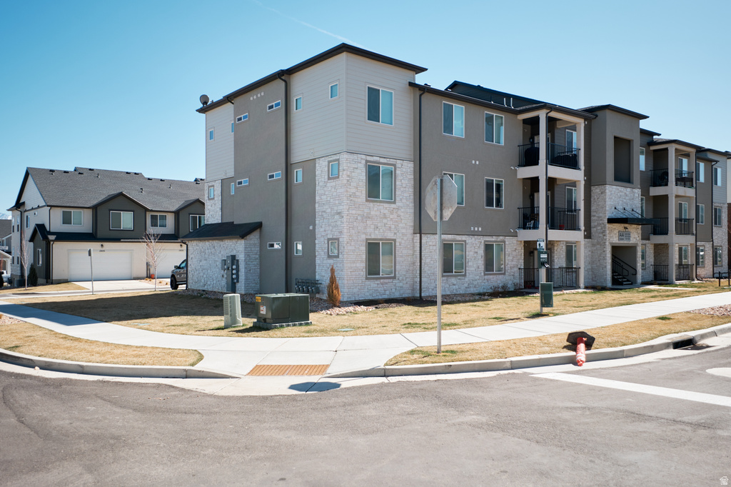 13686 S STORY LN #A303 Riverton, UT 84096