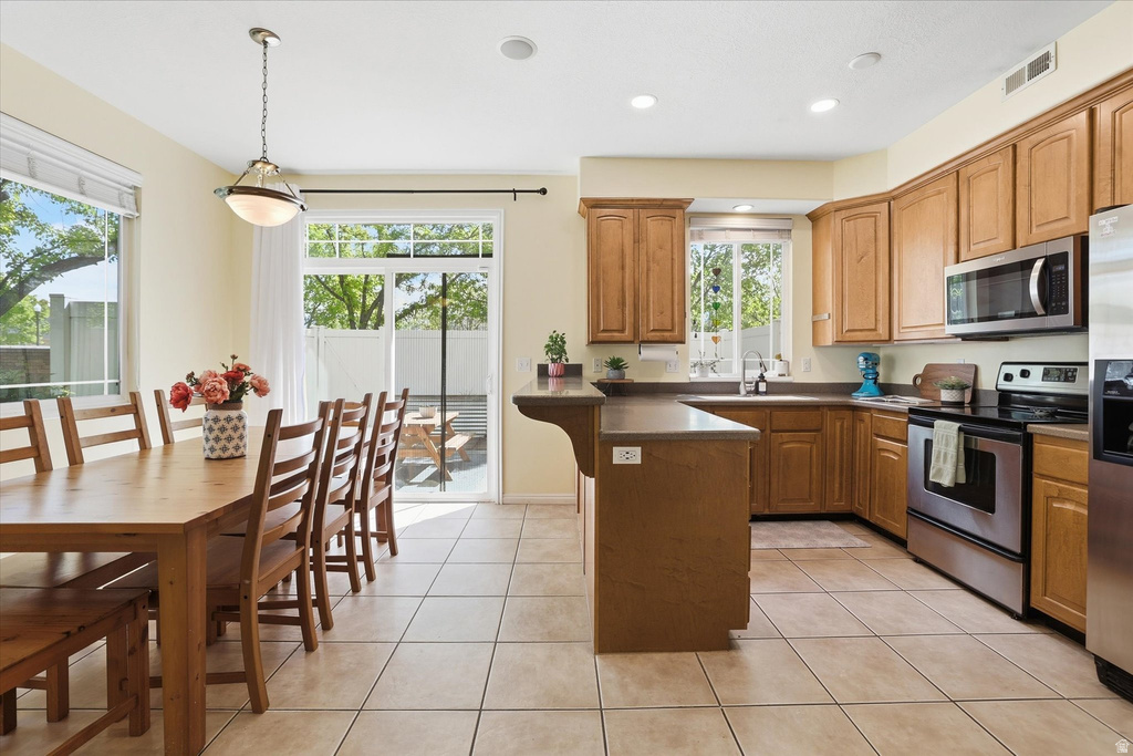 419 N KENT DR North Salt Lake, UT 84054