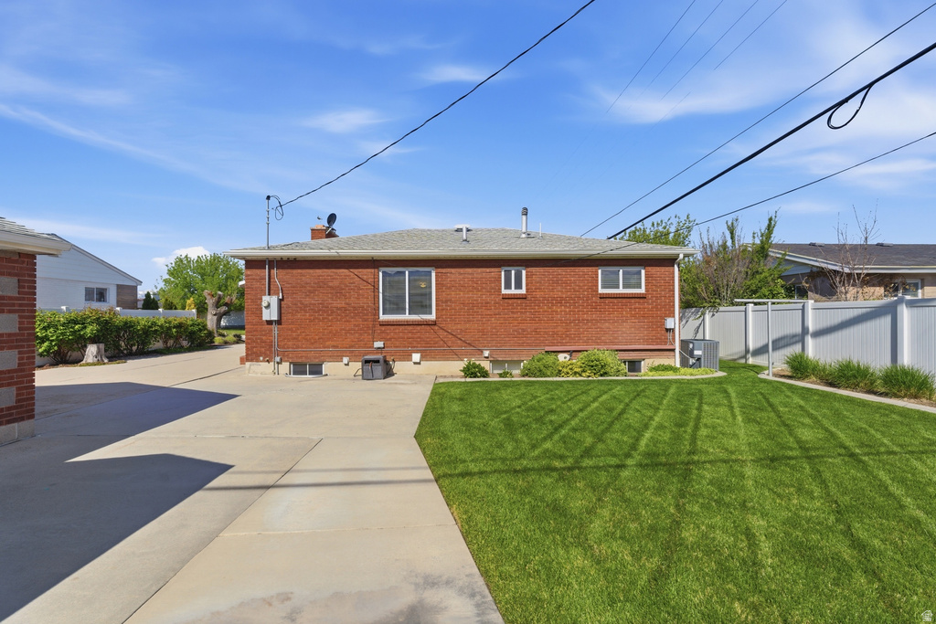 8137 S ROOSEVELT ST Midvale, UT 84047