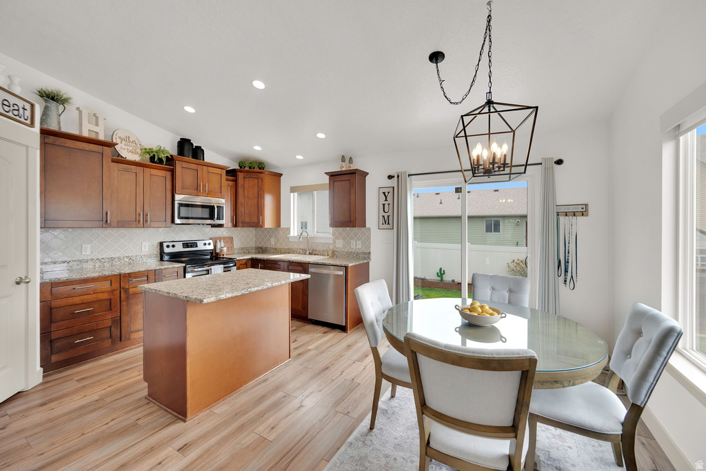 2442 E HITCHING POST DR Eagle Mountain, UT 84005