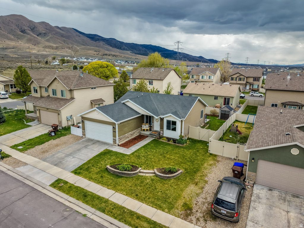 2442 E HITCHING POST DR Eagle Mountain, UT 84005