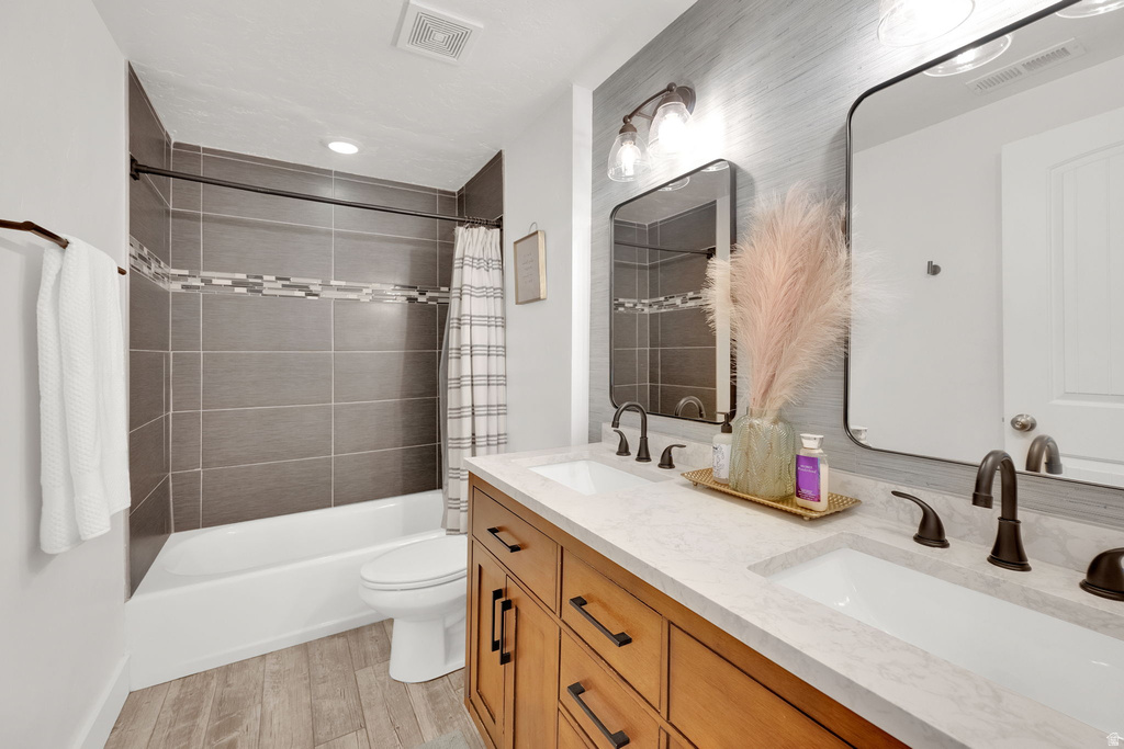 2442 E HITCHING POST DR Eagle Mountain, UT 84005