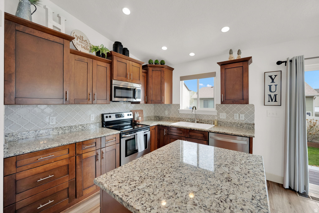 2442 E HITCHING POST DR Eagle Mountain, UT 84005