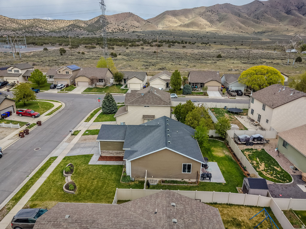 2442 E HITCHING POST DR Eagle Mountain, UT 84005