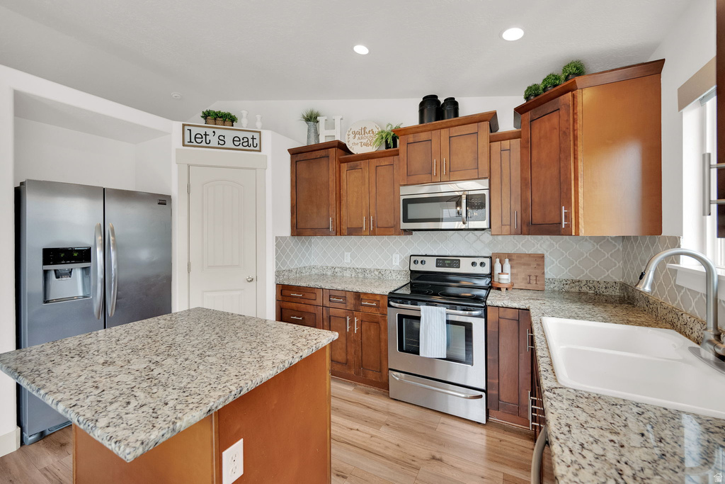 2442 E HITCHING POST DR Eagle Mountain, UT 84005