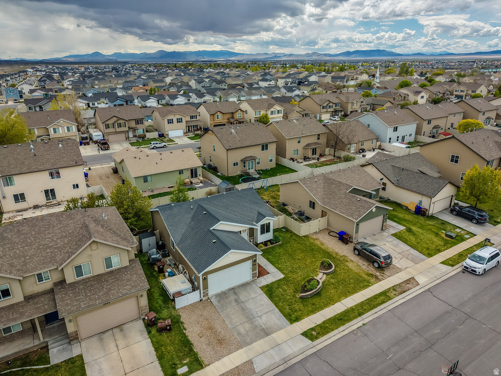 2442 E HITCHING POST DR Eagle Mountain, UT 84005