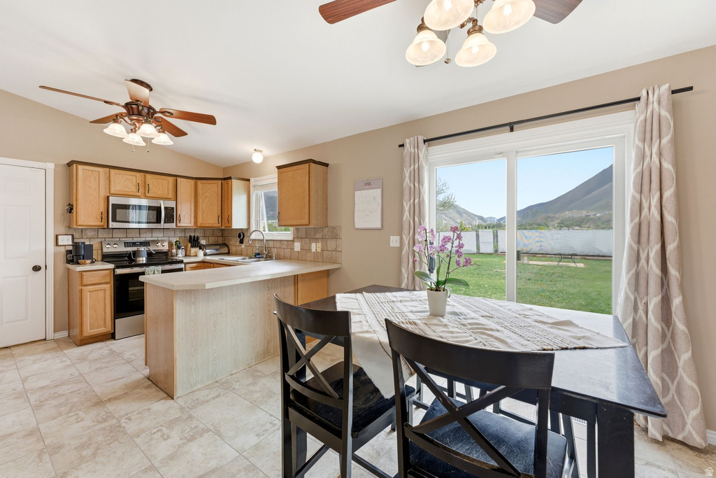 1649 S SPANISH RIDGE DR Spanish Fork, UT 84660