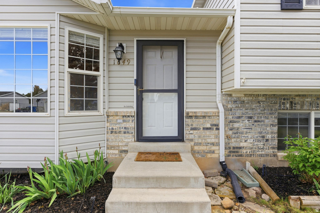 1649 S SPANISH RIDGE DR Spanish Fork, UT 84660