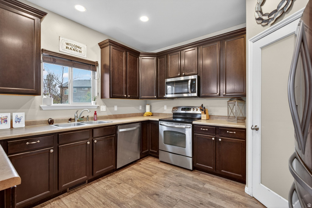 3957 W JORDAN VIEW DR Lehi, UT 84043