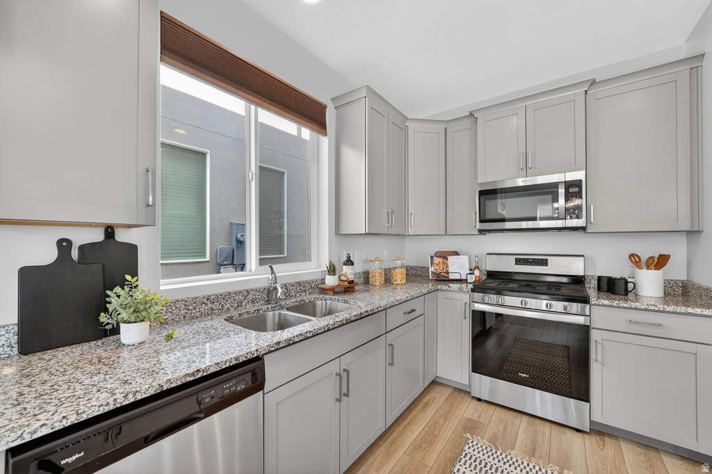 4240 E CENTER ST Eagle Mountain, UT 84005