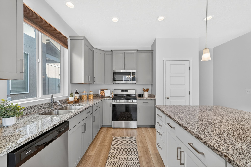 4240 E CENTER ST Eagle Mountain, UT 84005