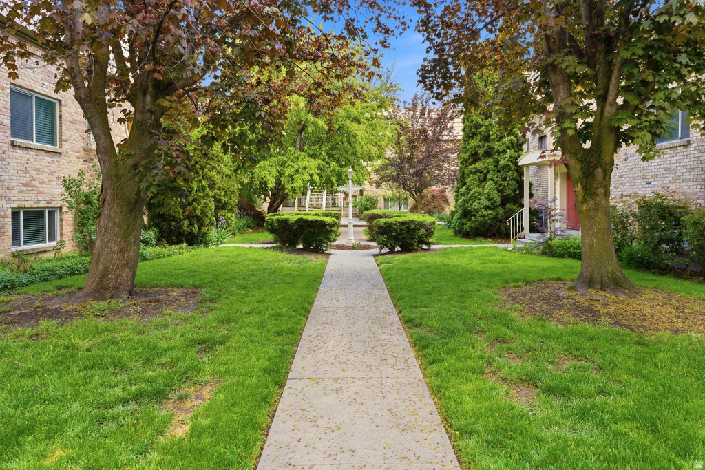 2220 E MURRAY HOLLADAY RD ##46 Holladay, UT 84117