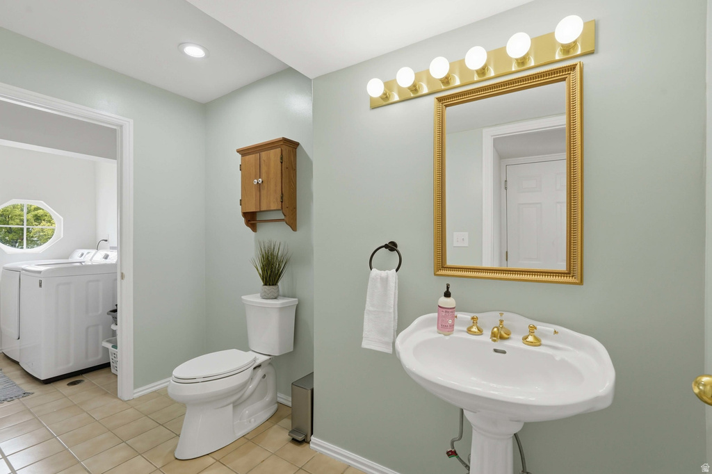 581 E COMPASS CIR North Salt Lake, UT 84054