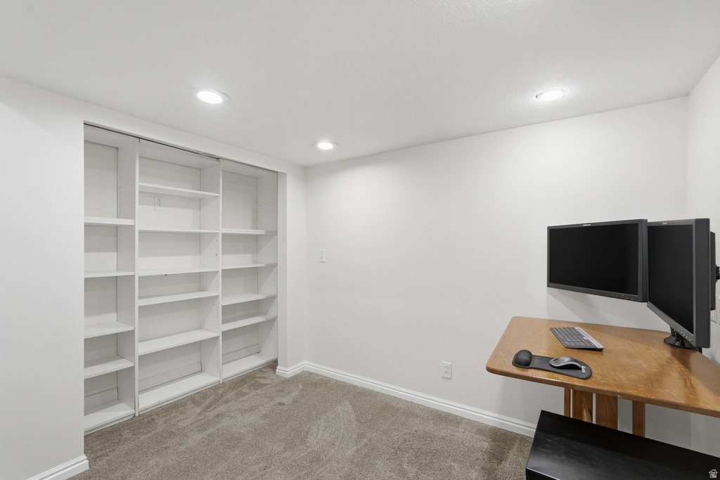 581 E COMPASS CIR North Salt Lake, UT 84054