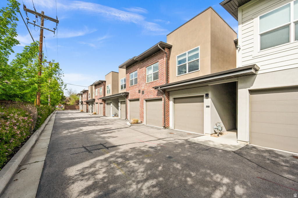 3889 S LEMMON LN Salt Lake City, UT 84124