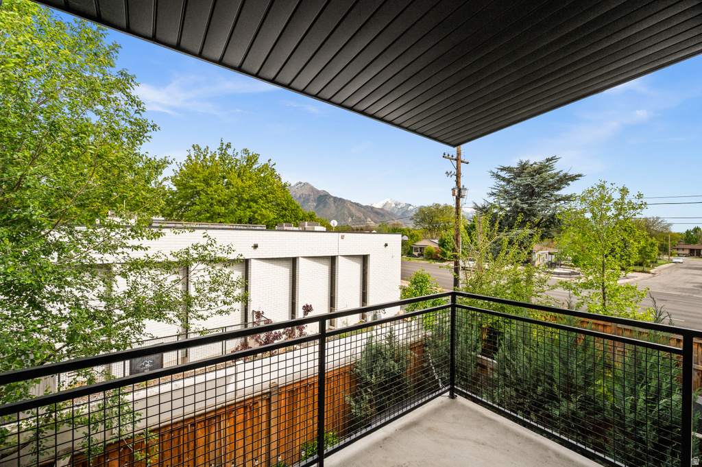 3889 S LEMMON LN Salt Lake City, UT 84124