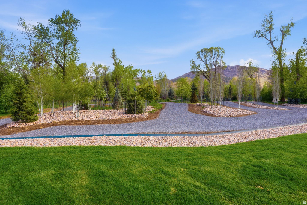 1034 S 9150 E Huntsville, UT 84317