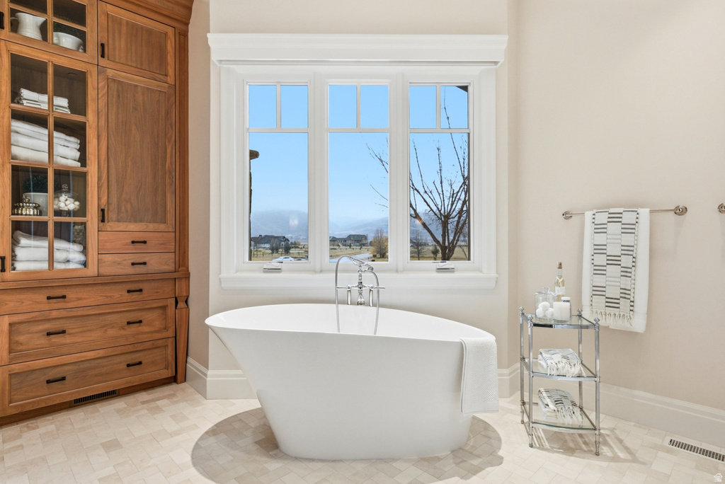 1034 S 9150 E Huntsville, UT 84317