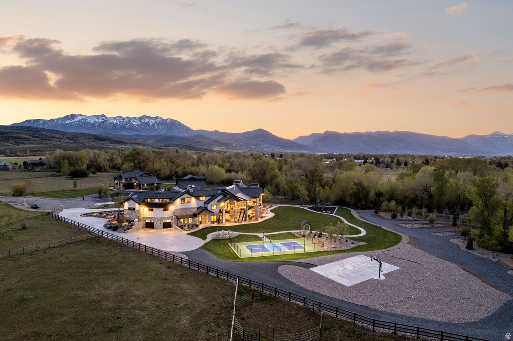1034 S 9150 E Huntsville, UT 84317