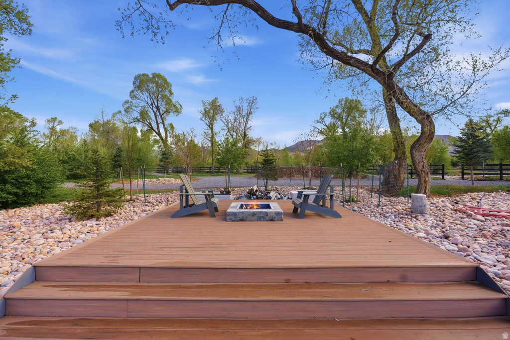 1034 S 9150 E Huntsville, UT 84317