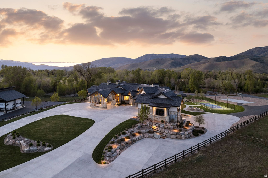 1034 S 9150 E Huntsville, UT 84317