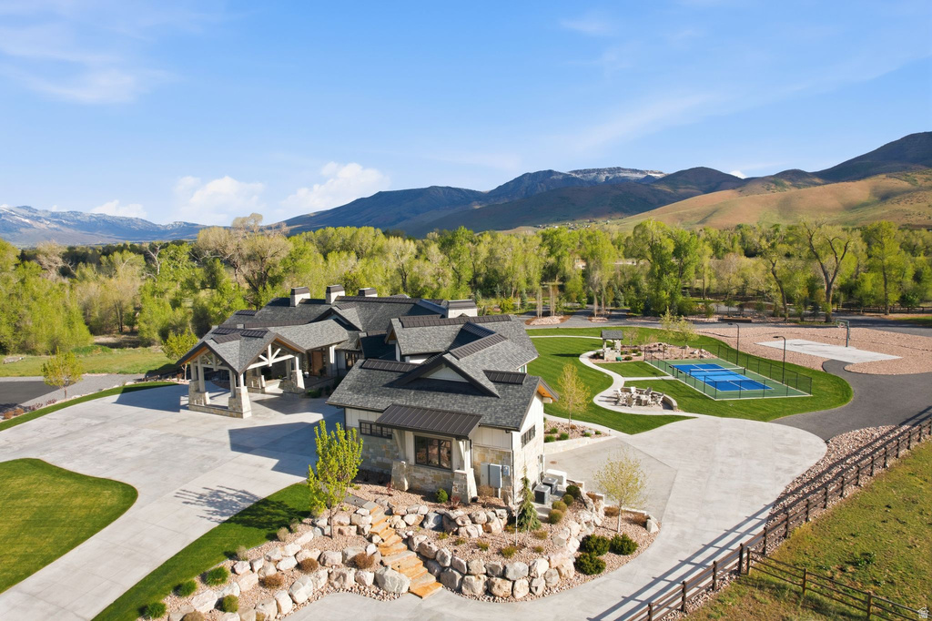 1034 S 9150 E Huntsville, UT 84317