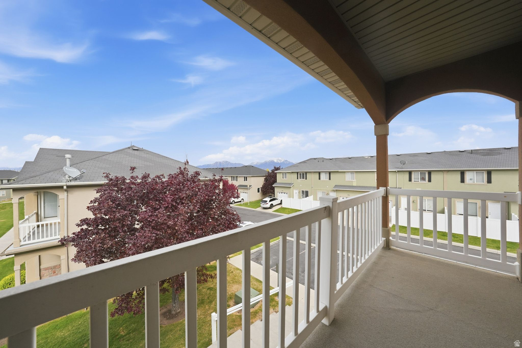 5176 W DOVE CREEK LN West Jordan, UT 84081