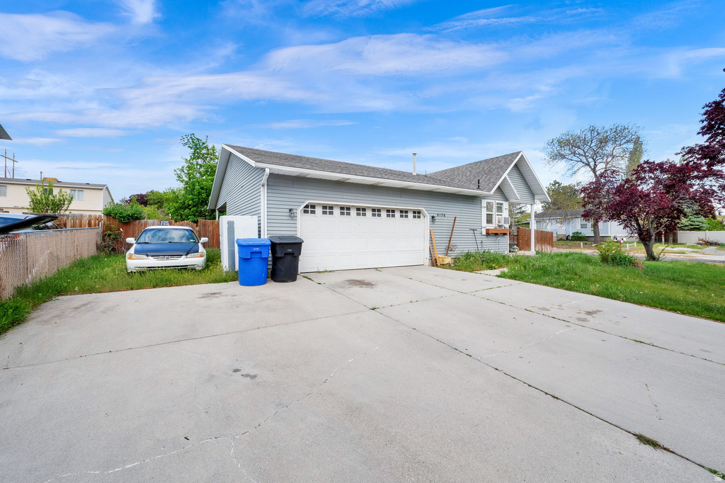 6126 S MIDDLEWOOD CIR Salt Lake City, UT 84118