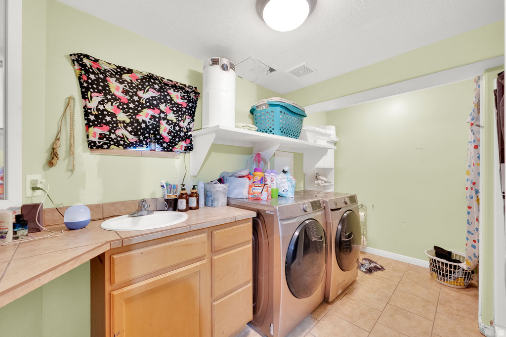 6126 S MIDDLEWOOD CIR Salt Lake City, UT 84118