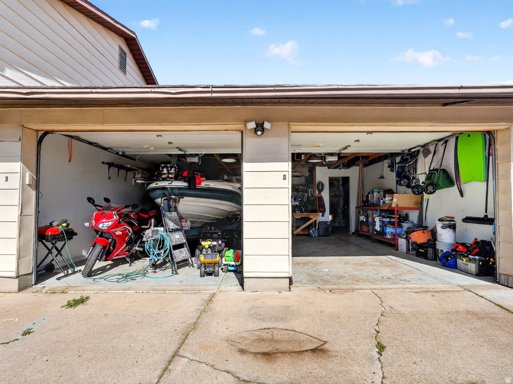 5592 S 3975 W Roy, UT 84067