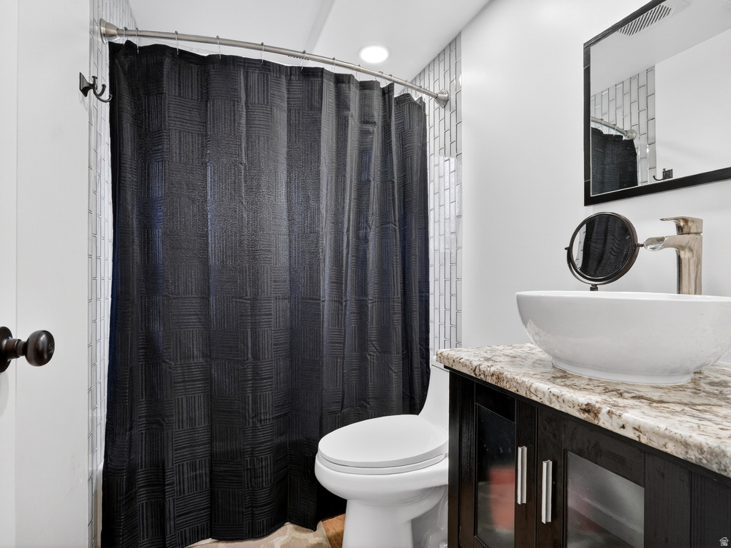 5592 S 3975 W Roy, UT 84067